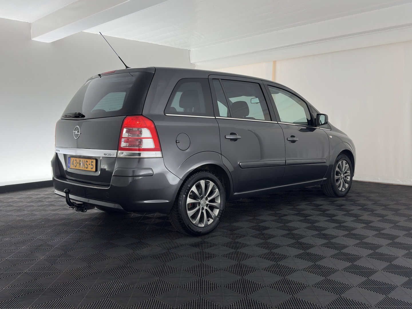Opel Zafira 1.7 CDTi Edition [ 7-Pers. ] *AIRCO | CRUISE | COMFORT-SEATS | PRIVACY-GLASS | 16''ALU | TOWBAR*