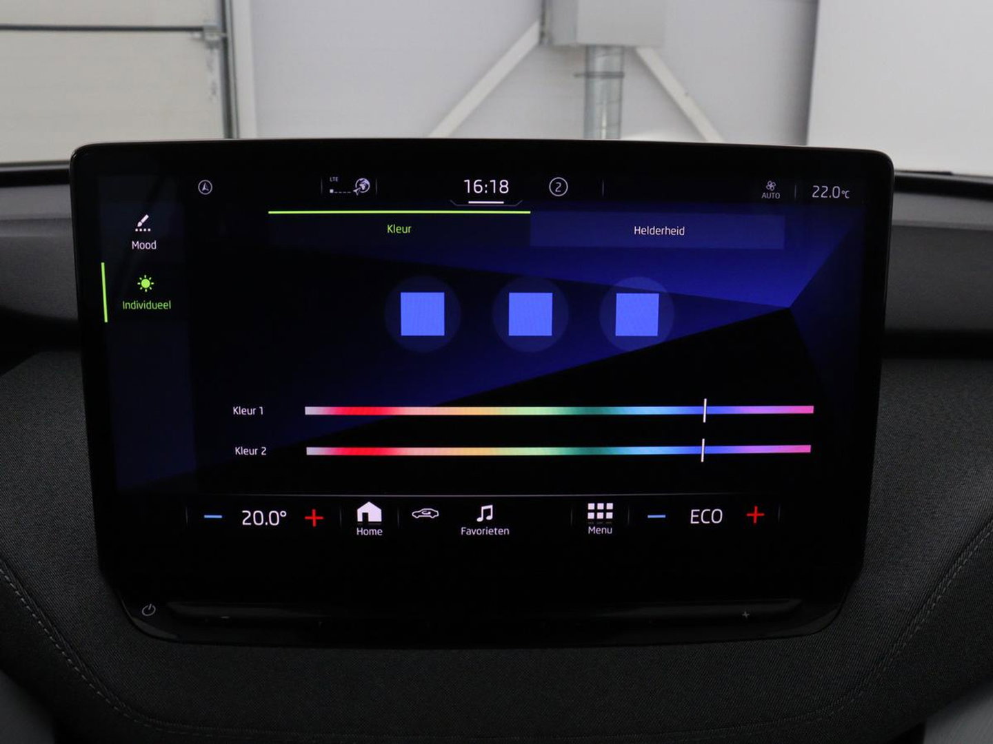 Škoda Enyaq iV 60 | SOH 92.9 % | Half Leder | Camera | Park assist | Cruise control | Carplay | DAB | Sfeerverlichting | Full LED | Climate control | 20''