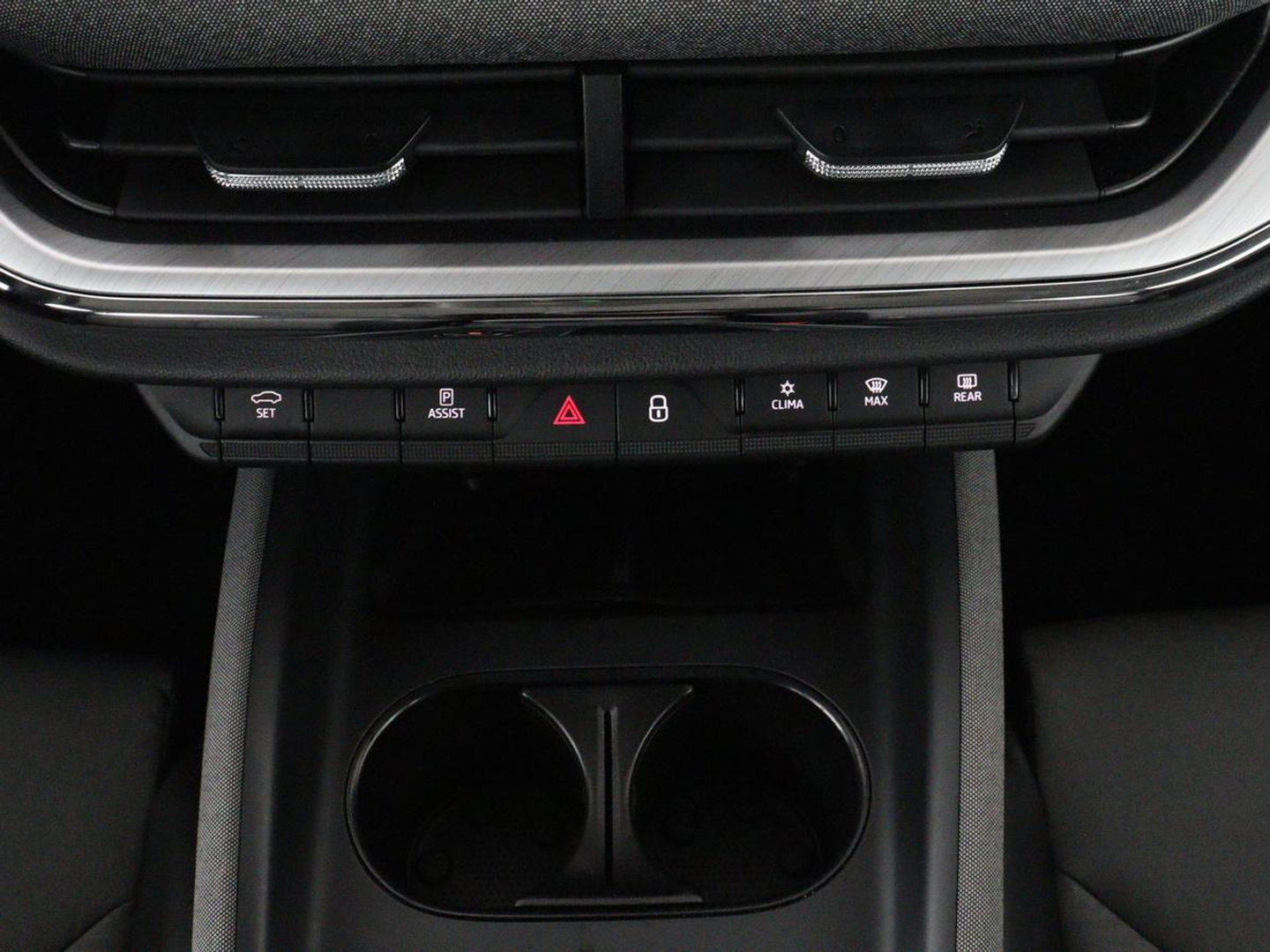 Škoda Enyaq iV 60 | SOH 92.9 % | Half Leder | Camera | Park assist | Cruise control | Carplay | DAB | Sfeerverlichting | Full LED | Climate control | 20''