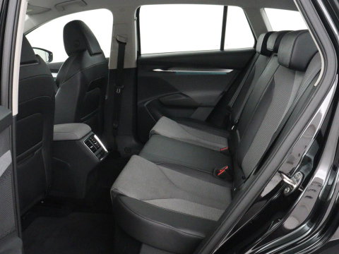 Škoda Enyaq iV 60 | SOH 92.9 % | Half Leder | Camera | Park assist | Cruise control | Carplay | DAB | Sfeerverlichting | Full LED | Climate control | 20''