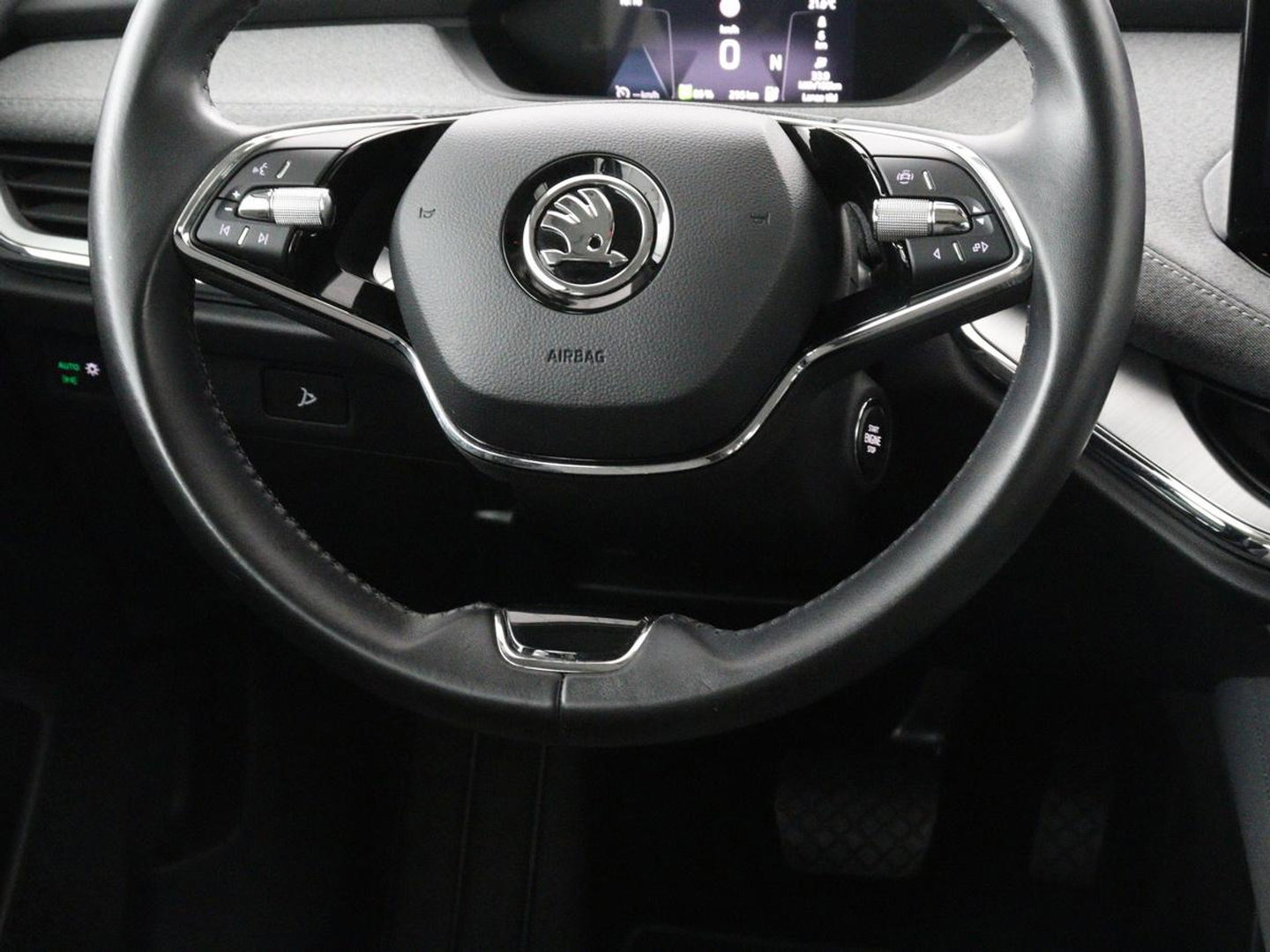 Škoda Enyaq iV 60 | SOH 92.9 % | Half Leder | Camera | Park assist | Cruise control | Carplay | DAB | Sfeerverlichting | Full LED | Climate control | 20''