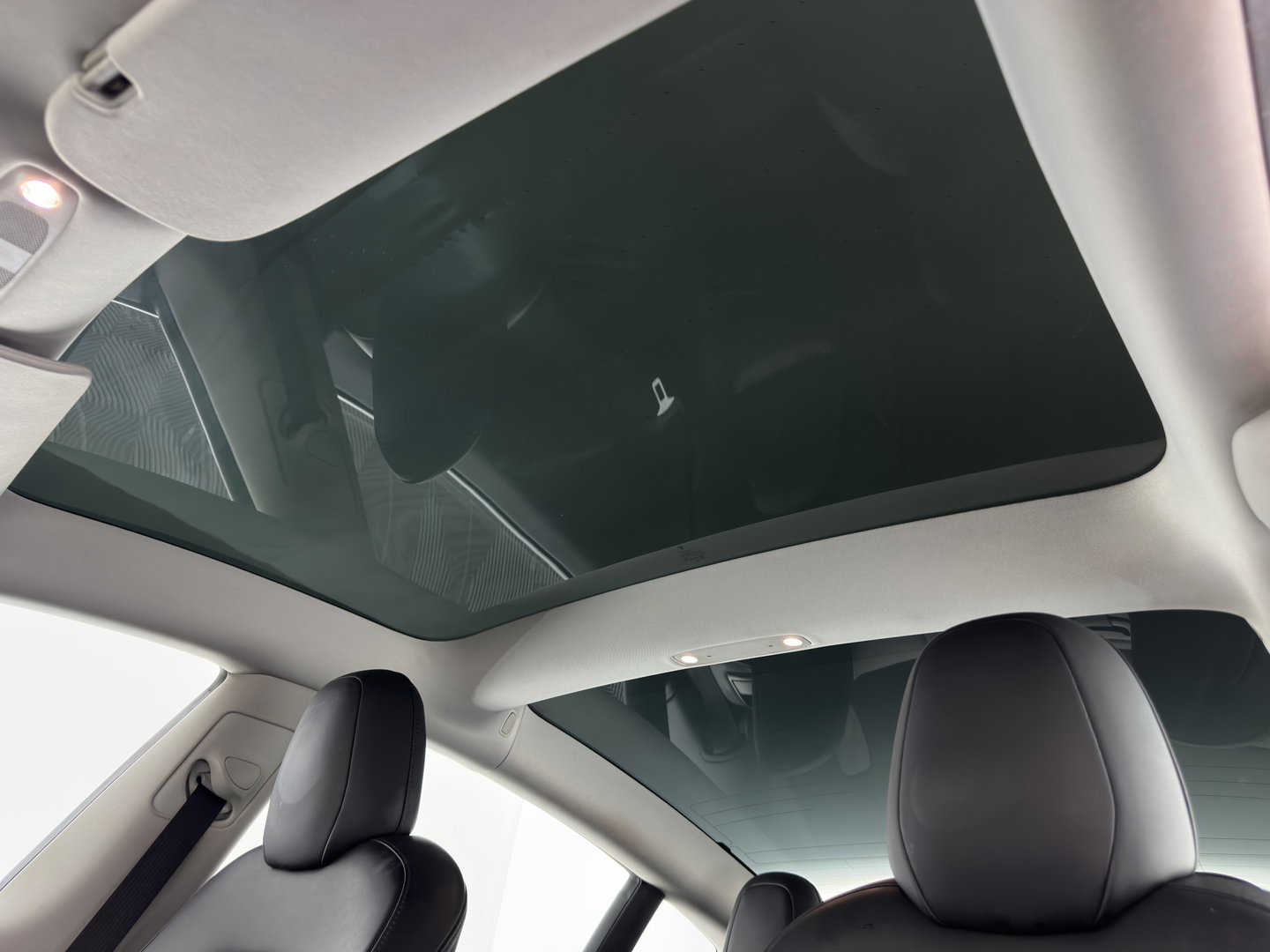 Tesla Model 3 Standard RWD Plus 60 kWh [3-Fase-11kW] (INCL-BTW) Aut. *PANO | AUTOPILOT | LEATHER | KEYLESS | FULL-LED | MEMORY-PACK | TOPVIEW | DAB | CARPLAY | DIGI-COCKPIT | LANE-ASSIST | HEATED- COMFORTSEATS | 19"ALU*