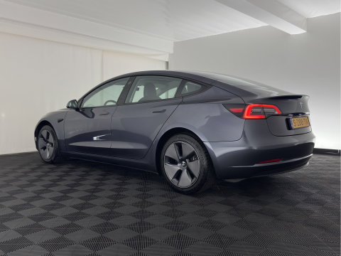 Tesla Model 3 Standard RWD Plus 60 kWh [3-Fase-11kW] (INCL-BTW) Aut. *PANO | AUTOPILOT | LEATHER | KEYLESS | FULL-LED | MEMORY-PACK | TOPVIEW | DAB | CARPLAY | DIGI-COCKPIT | LANE-ASSIST | HEATED- COMFORTSEATS | 19"ALU*