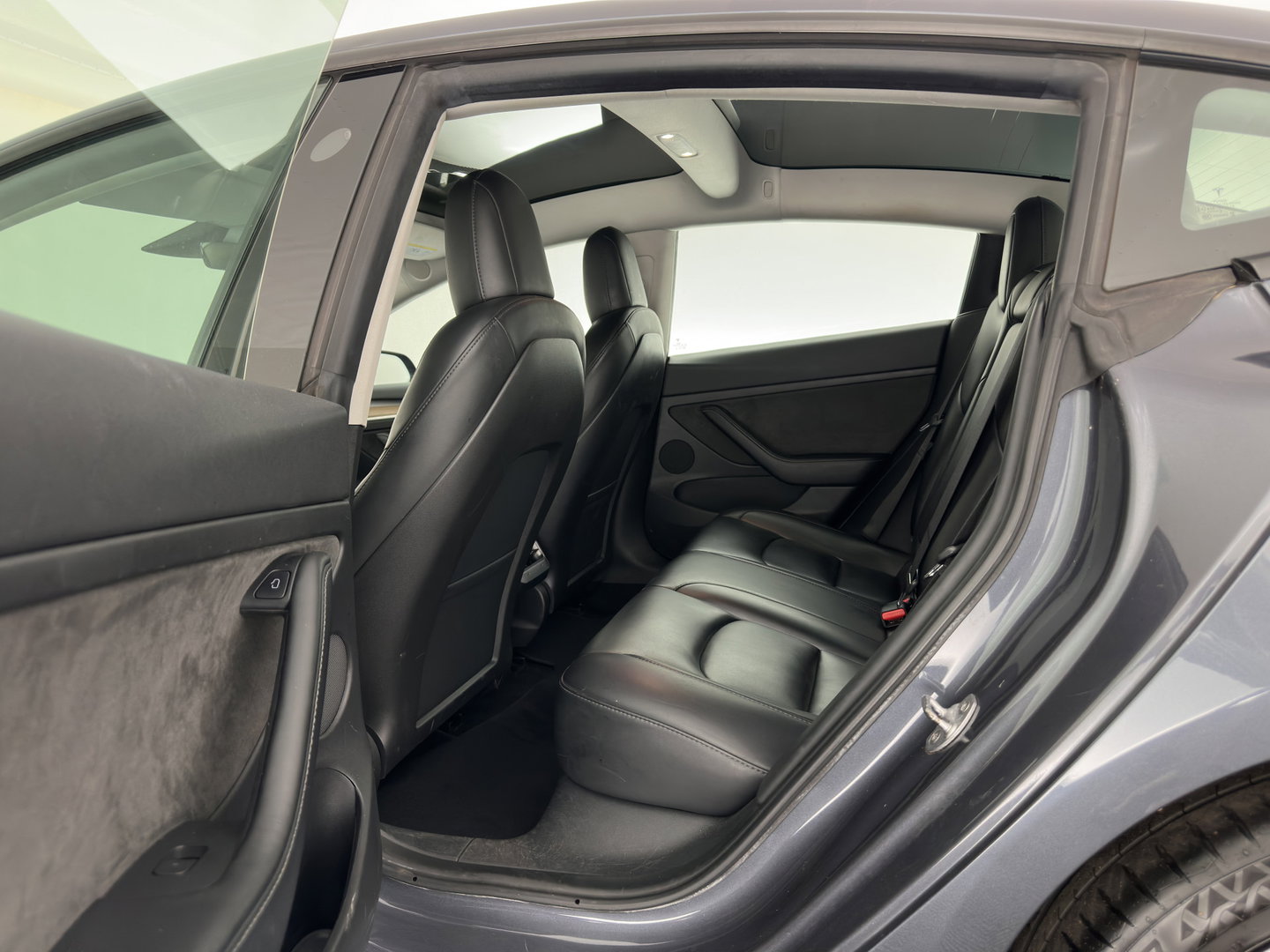 Tesla Model 3 Standard RWD Plus 60 kWh [3-Fase-11kW] (INCL-BTW) Aut. *PANO | AUTOPILOT | LEATHER | KEYLESS | FULL-LED | MEMORY-PACK | TOPVIEW | DAB | CARPLAY | DIGI-COCKPIT | LANE-ASSIST | HEATED- COMFORTSEATS | 19"ALU*