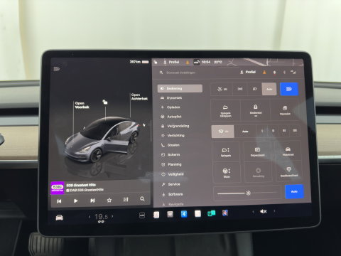 Tesla Model 3 Standard RWD Plus 60 kWh [3-Fase-11kW] (INCL-BTW) Aut. *PANO | AUTOPILOT | LEATHER | KEYLESS | FULL-LED | MEMORY-PACK | TOPVIEW | DAB | CARPLAY | DIGI-COCKPIT | LANE-ASSIST | HEATED- COMFORTSEATS | 19"ALU*