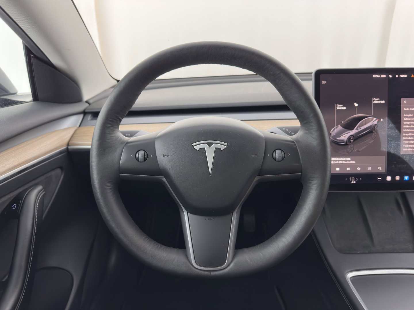 Tesla Model 3 Standard RWD Plus 60 kWh [3-Fase-11kW] (INCL-BTW) Aut. *PANO | AUTOPILOT | LEATHER | KEYLESS | FULL-LED | MEMORY-PACK | TOPVIEW | DAB | CARPLAY | DIGI-COCKPIT | LANE-ASSIST | HEATED- COMFORTSEATS | 19"ALU*