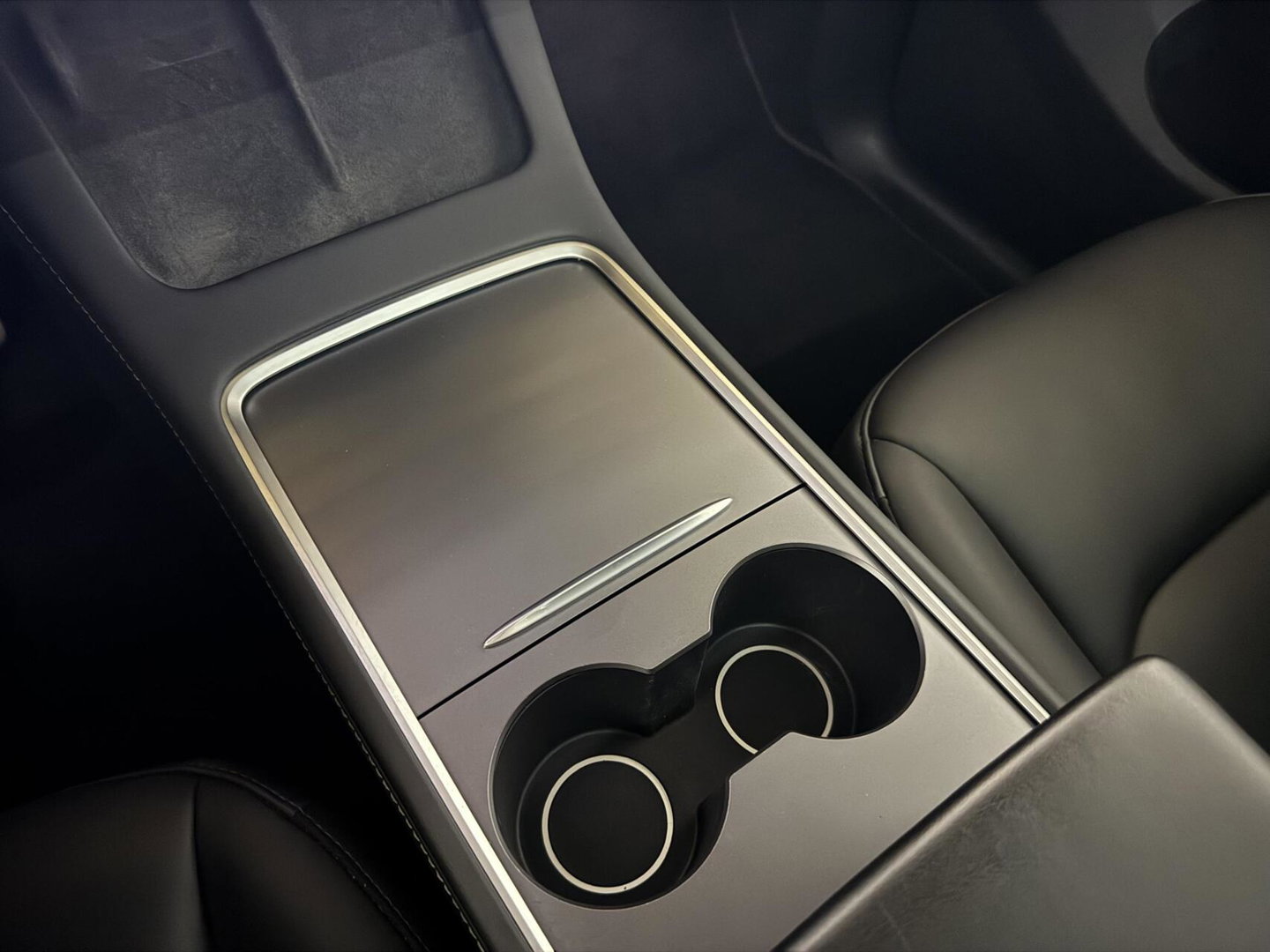 Tesla Model Y RWD 58 kWh Black Edition Trekhaak FSD