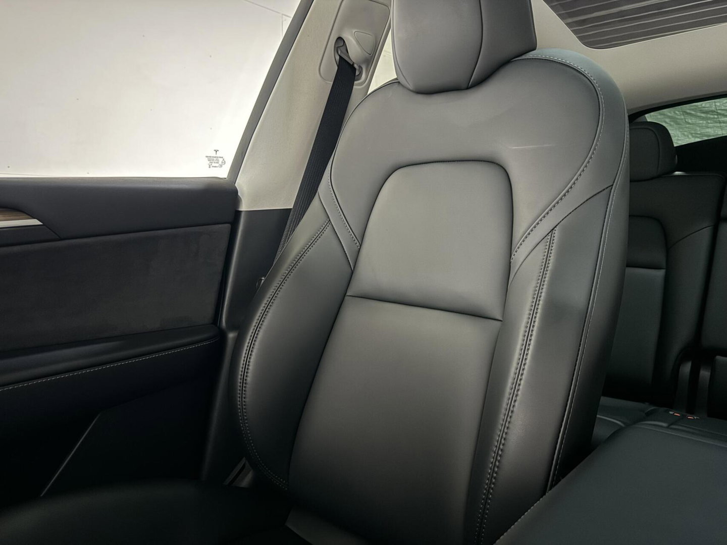 Tesla Model Y RWD 58 kWh Black Edition Trekhaak FSD