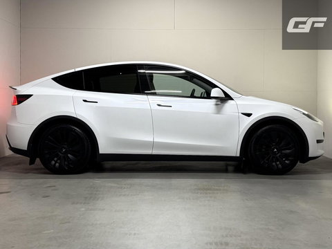 Tesla Model Y RWD 58 kWh Black Edition Trekhaak FSD