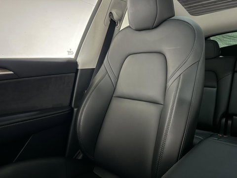 Tesla Model Y RWD 58 kWh Black Edition Trekhaak FSD