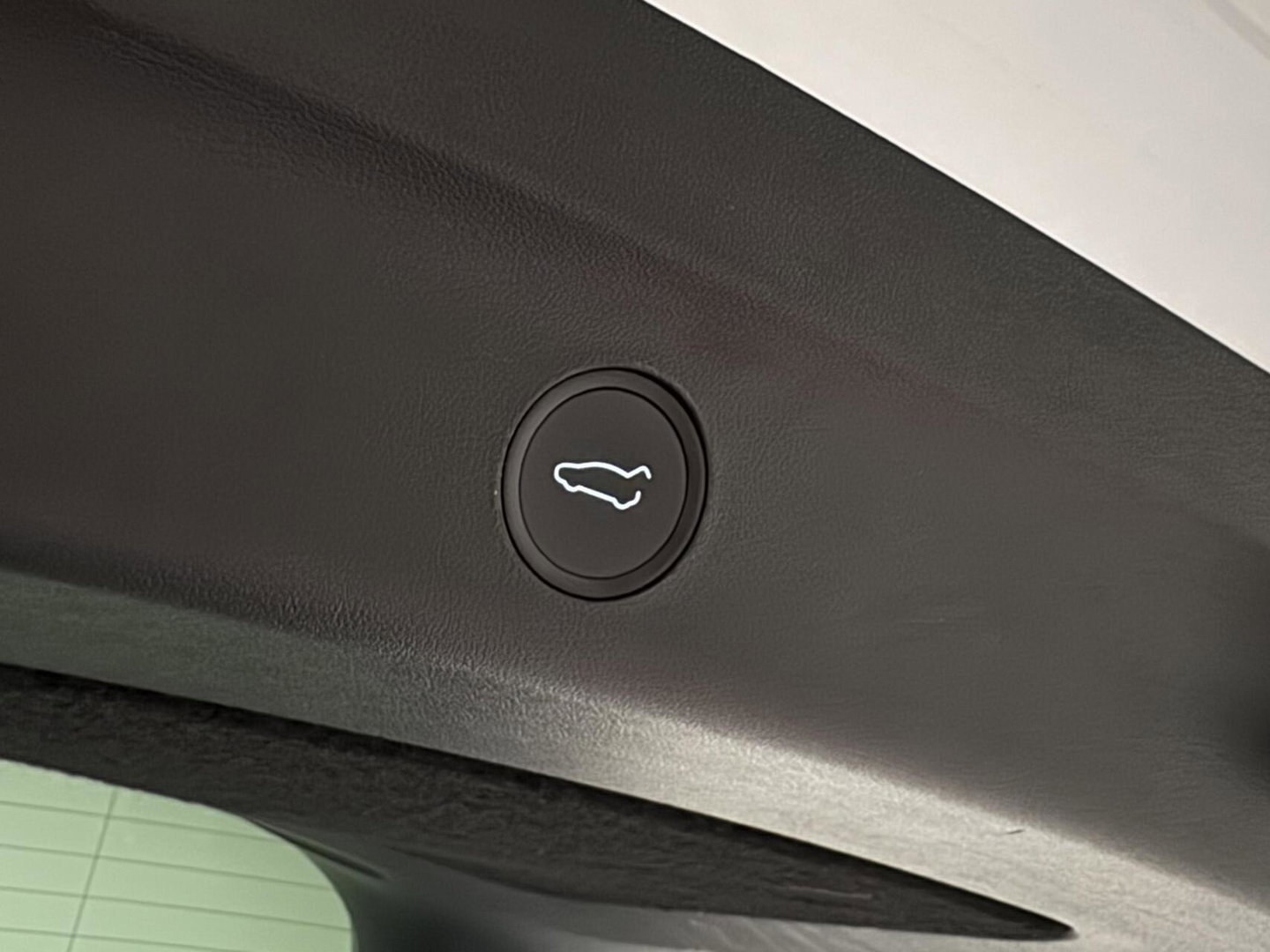 Tesla Model Y RWD 58 kWh Black Edition Trekhaak FSD