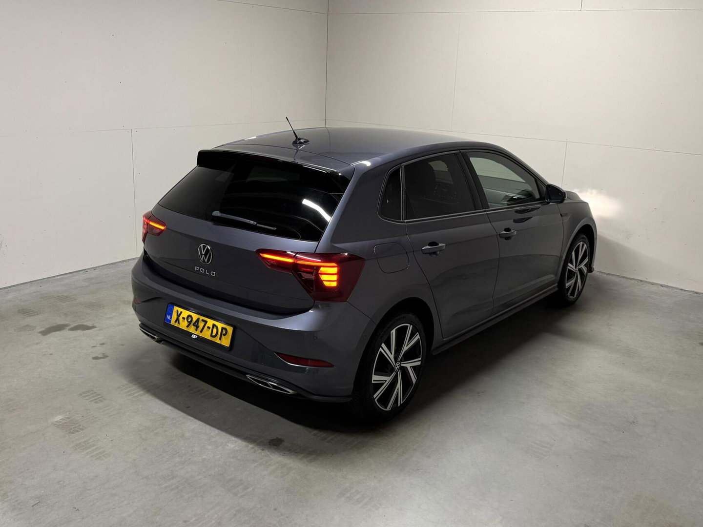 Volkswagen Polo 1.0 TSI R-Line DSG Virtual CarPlay Camera ACC