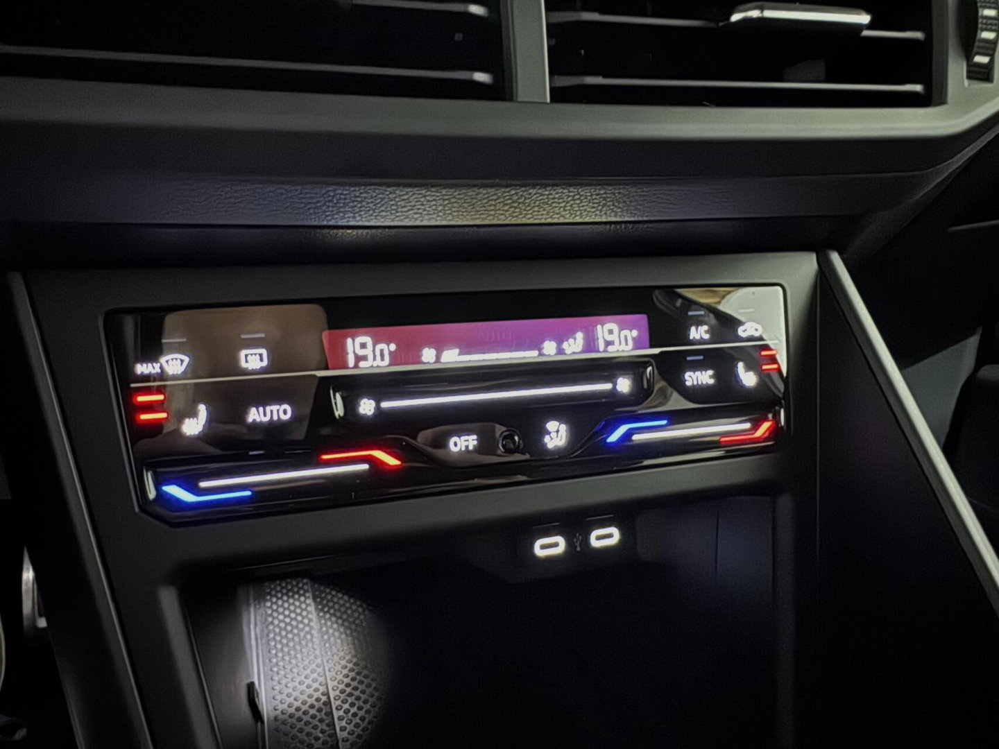 Volkswagen Polo 1.0 TSI R-Line DSG Virtual CarPlay Camera ACC