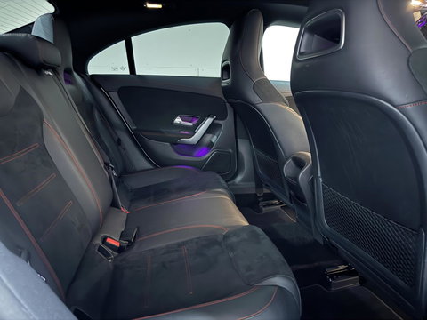 Mercedes-Benz CLA 200 AMG Pano Sfeer Camera CarPlay Cruise