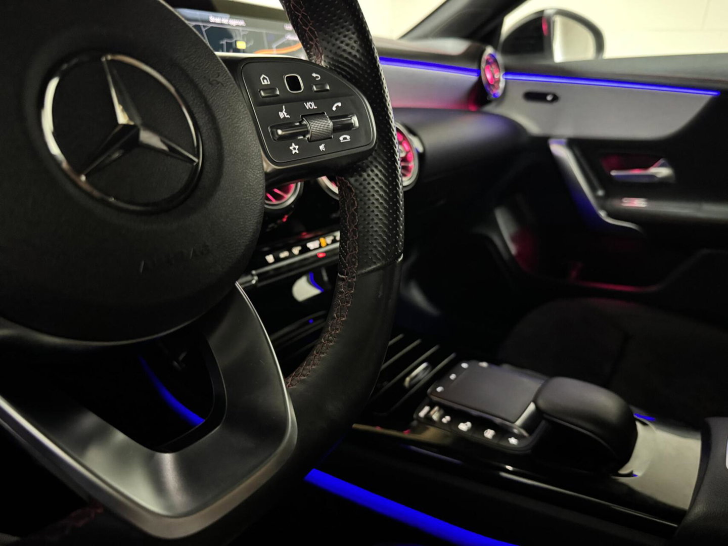 Mercedes-Benz CLA 200 AMG Pano Sfeer Camera CarPlay Cruise