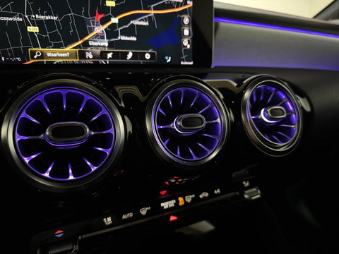 Mercedes-Benz CLA 200 AMG Pano Sfeer Camera CarPlay Cruise