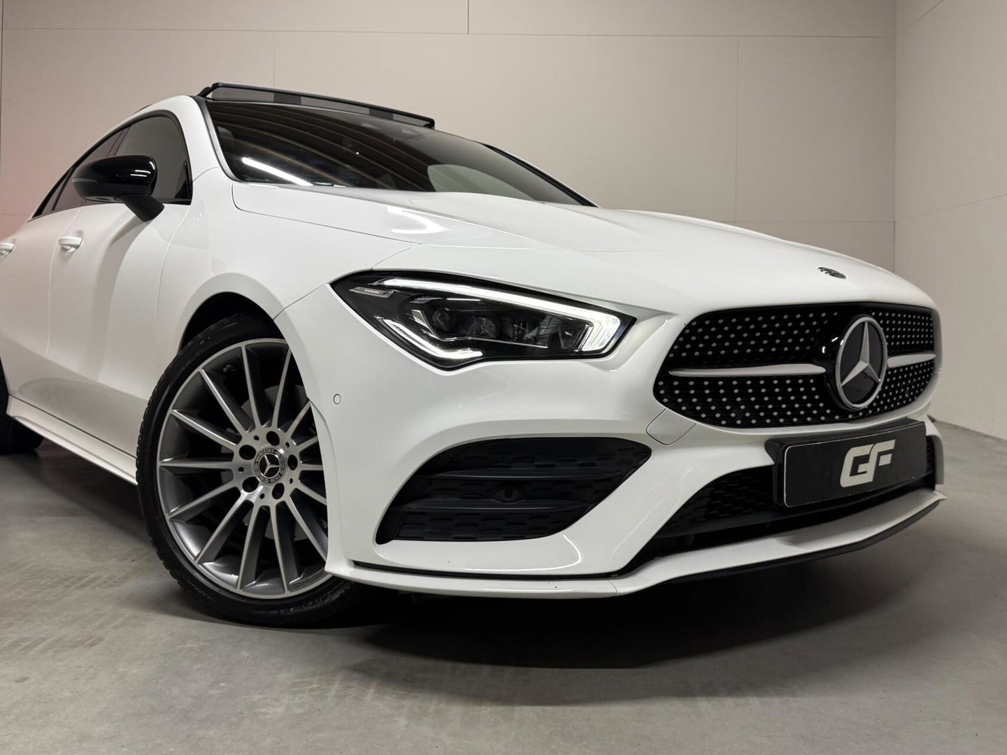 Mercedes-Benz CLA 200 AMG Pano Sfeer Camera CarPlay Cruise
