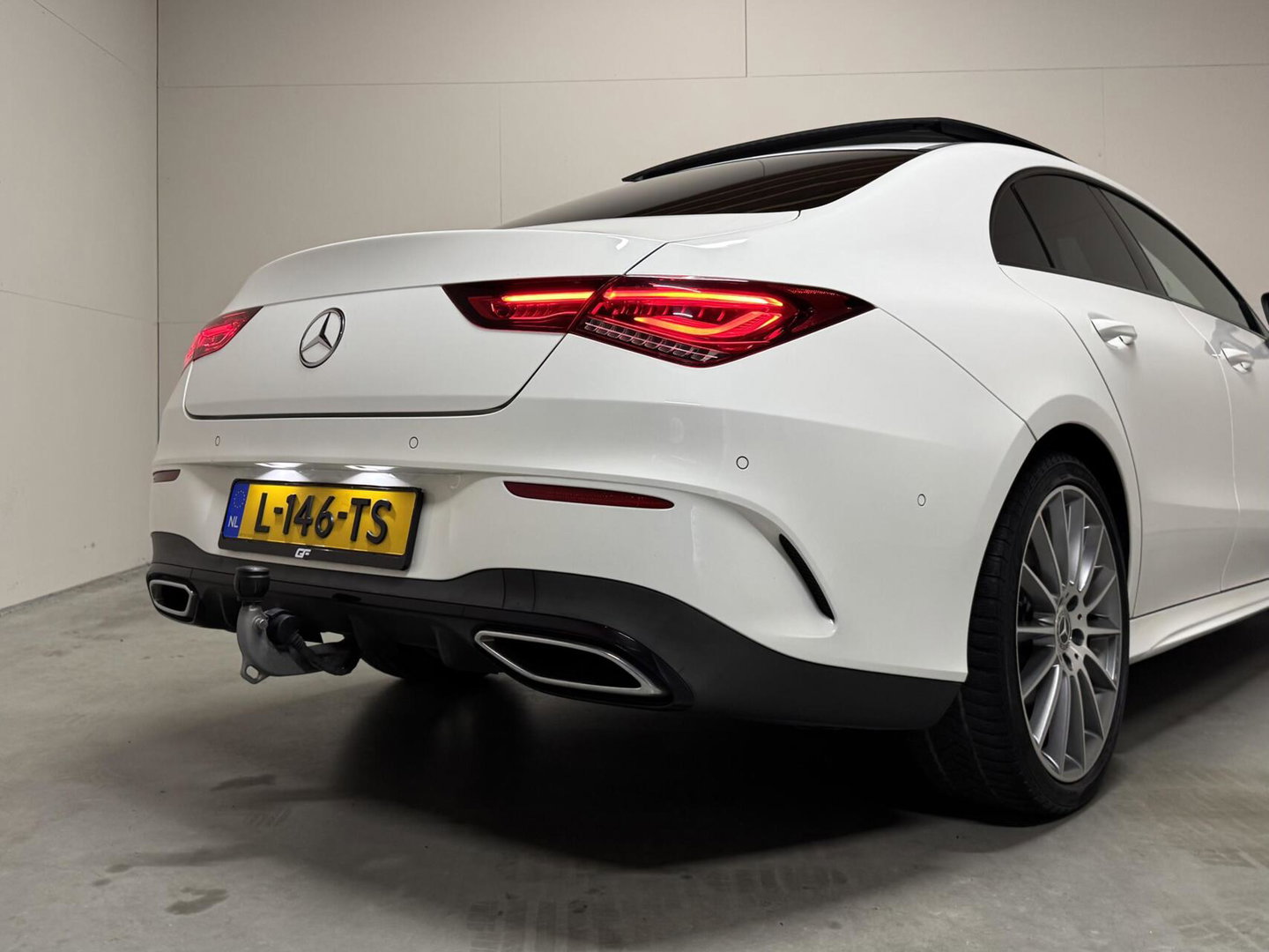 Mercedes-Benz CLA 200 AMG Pano Sfeer Camera CarPlay Cruise