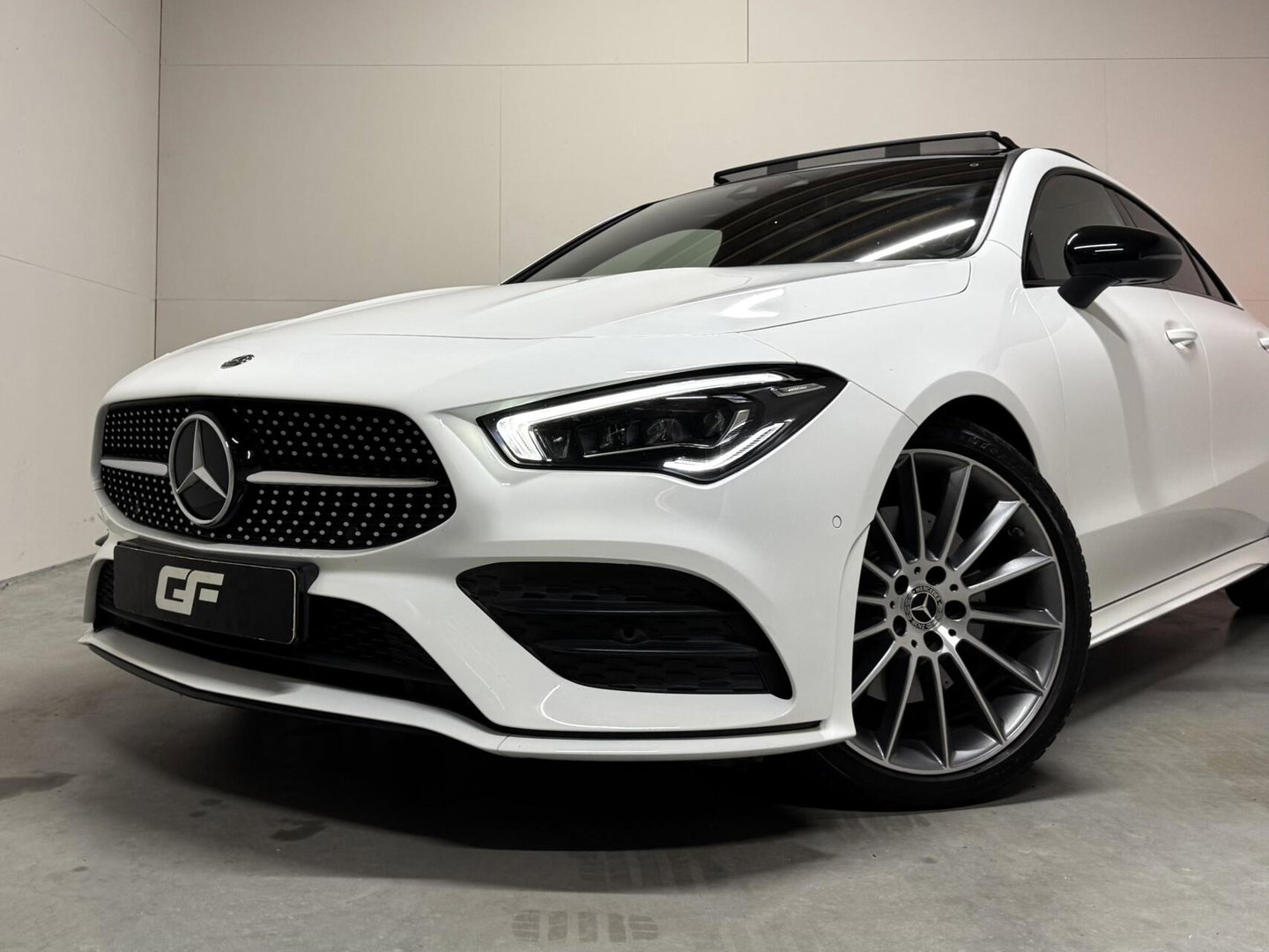 Mercedes-Benz CLA 200 AMG Pano Sfeer Camera CarPlay Cruise