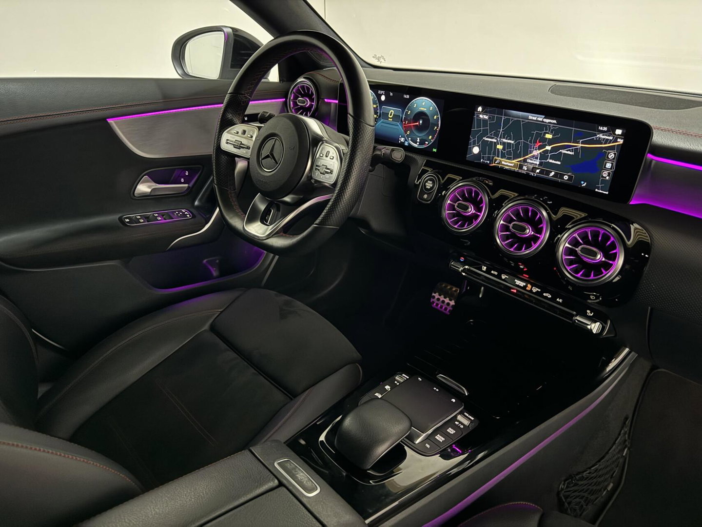 Mercedes-Benz CLA 200 AMG Pano Sfeer Camera CarPlay Cruise