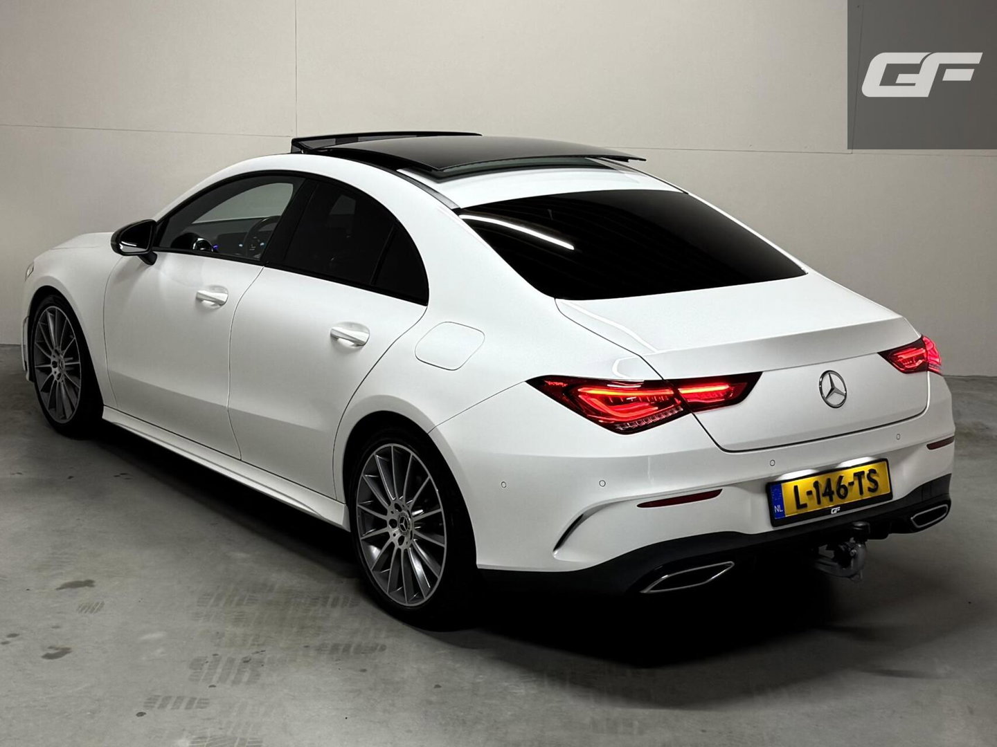 Mercedes-Benz CLA 200 AMG Pano Sfeer Camera CarPlay Cruise