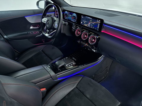 Mercedes-Benz CLA 200 AMG Pano Sfeer Camera CarPlay Cruise