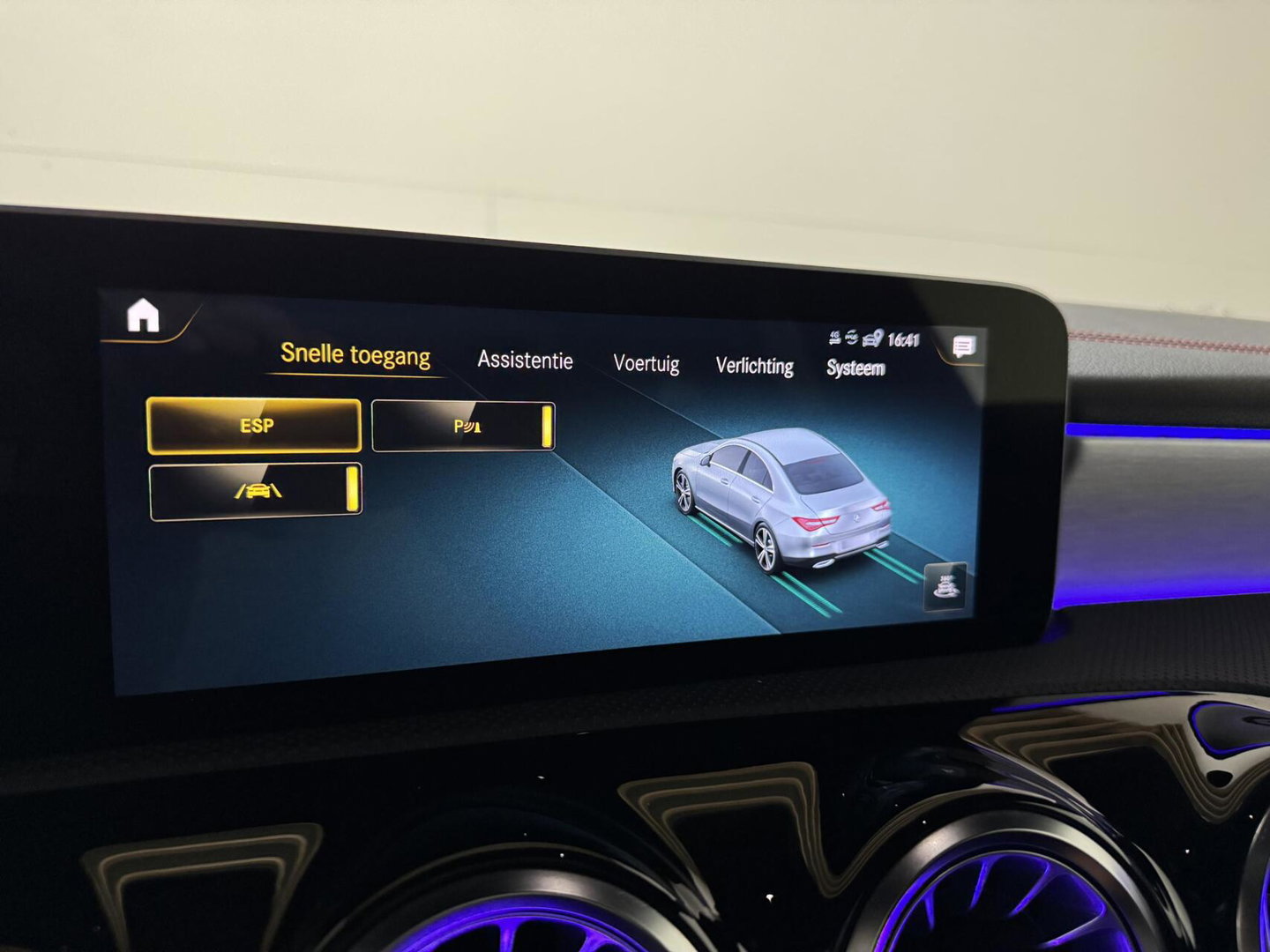 Mercedes-Benz CLA 200 AMG Pano Sfeer Camera CarPlay Cruise