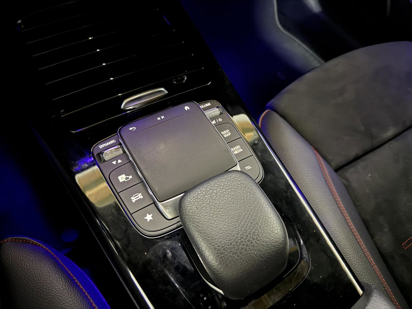 Mercedes-Benz CLA 200 AMG Pano Sfeer Camera CarPlay Cruise