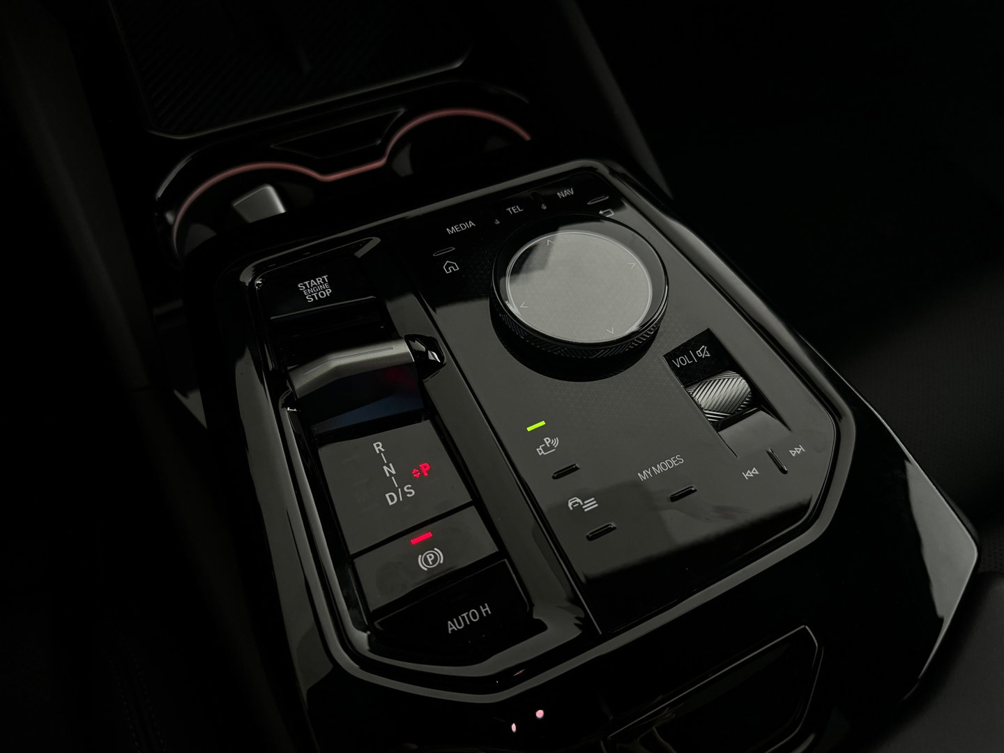 BMW 5 Serie Touring 520i M Sport Pano|HuD|H/K|Memory|Trekhaak