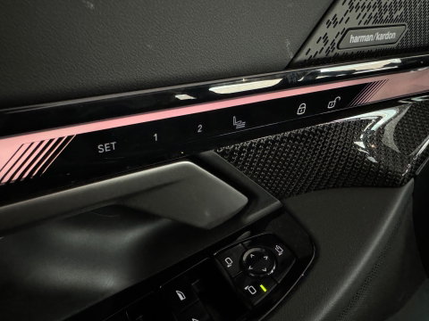 BMW 5 Serie Touring 520i M Sport Pano|HuD|H/K|Memory|Trekhaak
