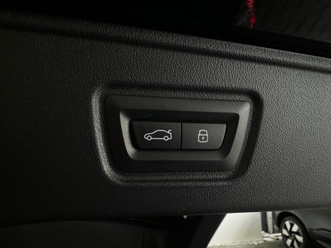 BMW 5 Serie Touring 520i M Sport Pano|HuD|H/K|Memory|Trekhaak