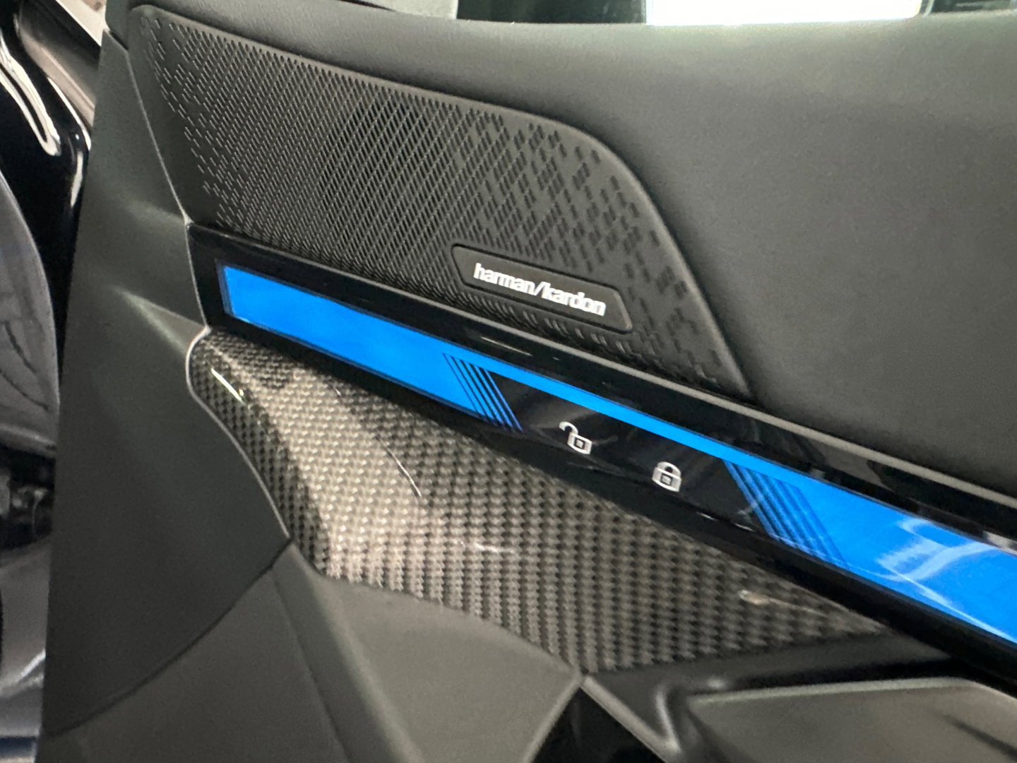 BMW 5 Serie Touring 520i M Sport Pano|HuD|H/K|Memory|Trekhaak