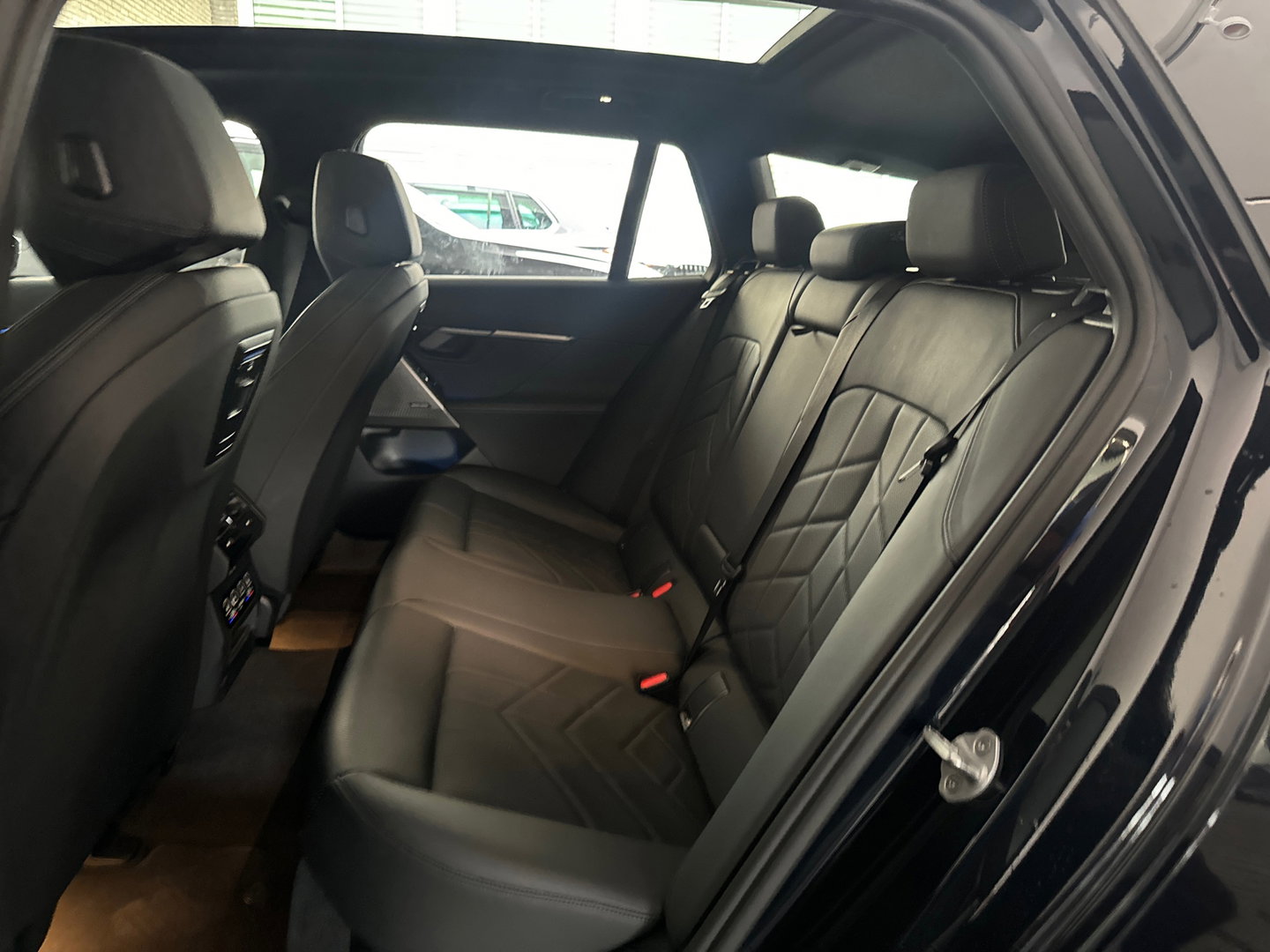 BMW 5 Serie Touring 520i M Sport Pano|HuD|H/K|Memory|Trekhaak