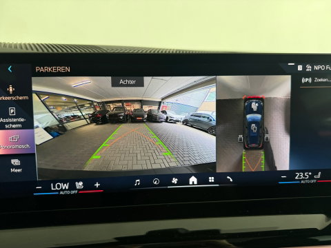 BMW 5 Serie Touring 520i M Sport Pano|HuD|H/K|Memory|Trekhaak