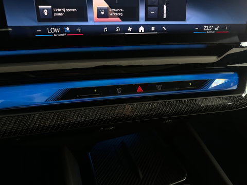 BMW 5 Serie Touring 520i M Sport Pano|HuD|H/K|Memory|Trekhaak