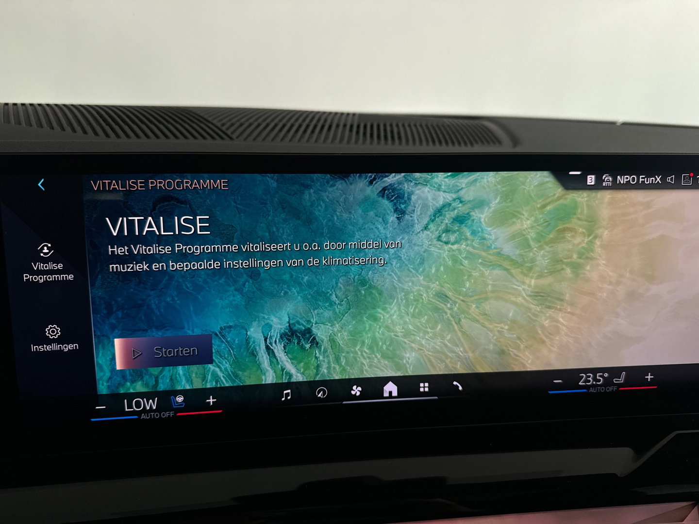 BMW 5 Serie Touring 520i M Sport Pano|HuD|H/K|Memory|Trekhaak