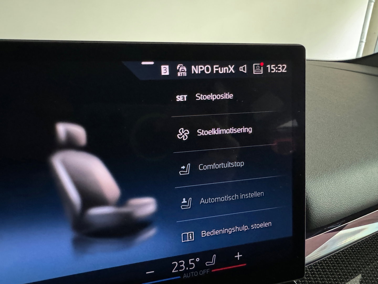 BMW 5 Serie Touring 520i M Sport Pano|HuD|H/K|Memory|Trekhaak