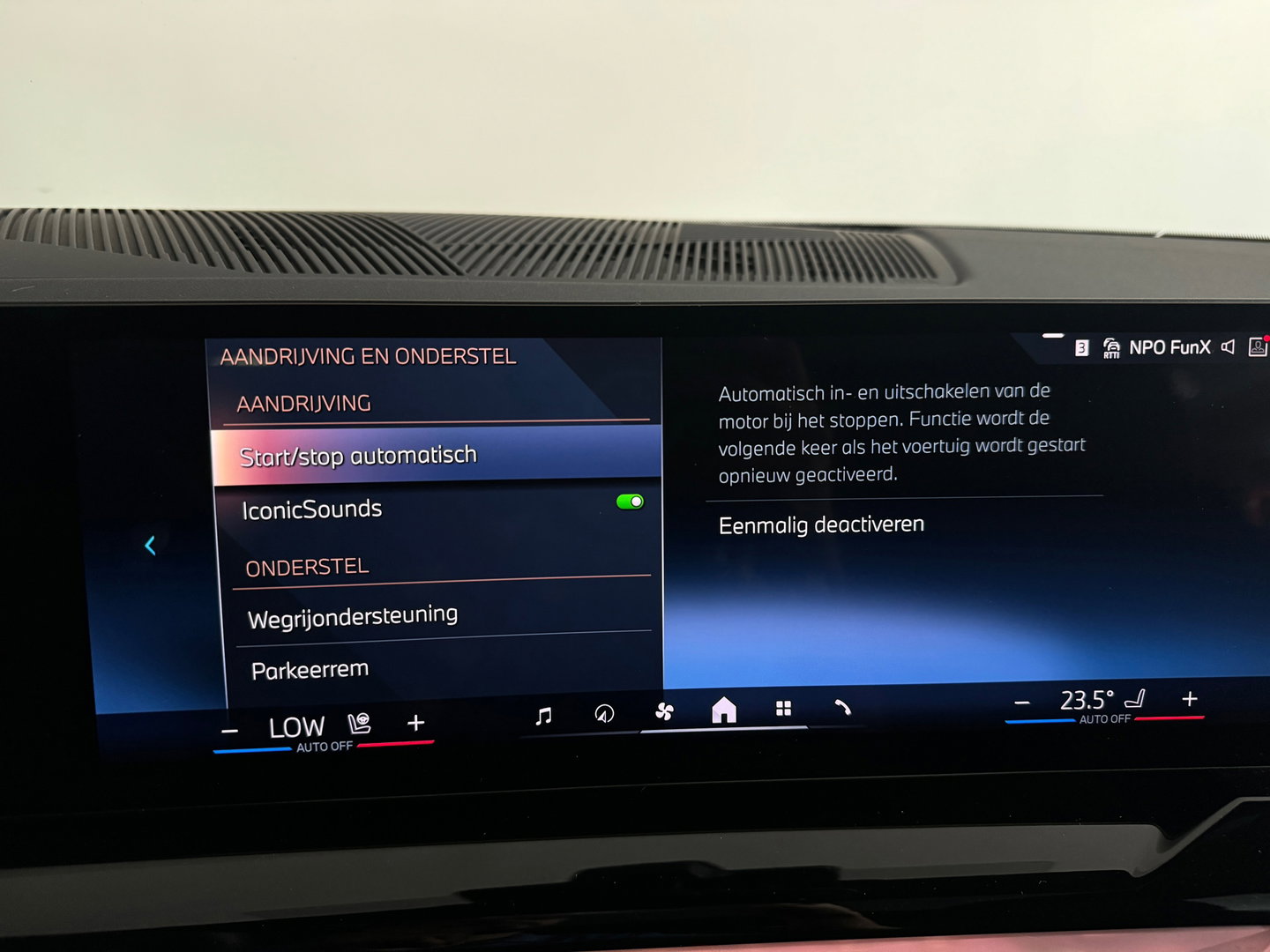 BMW 5 Serie Touring 520i M Sport Pano|HuD|H/K|Memory|Trekhaak