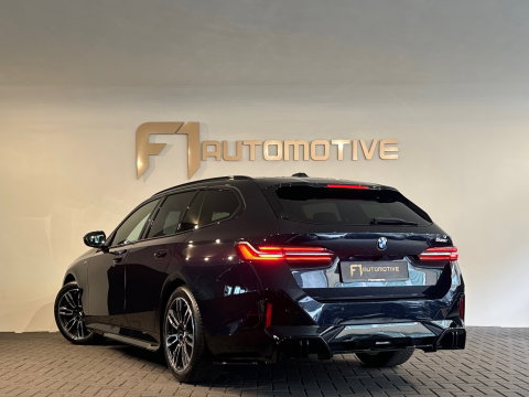 BMW 5 Serie Touring 520i M Sport Pano|HuD|H/K|Memory|Trekhaak