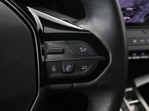 Peugeot 308 1.6 Plug-in Hybr. 180 Active Pack Bus. SOH 94,6% | Navigatie | Carplay | Parkeerhulp | Climate control | Full LED | Cruise control | Bluetooth | PHEV