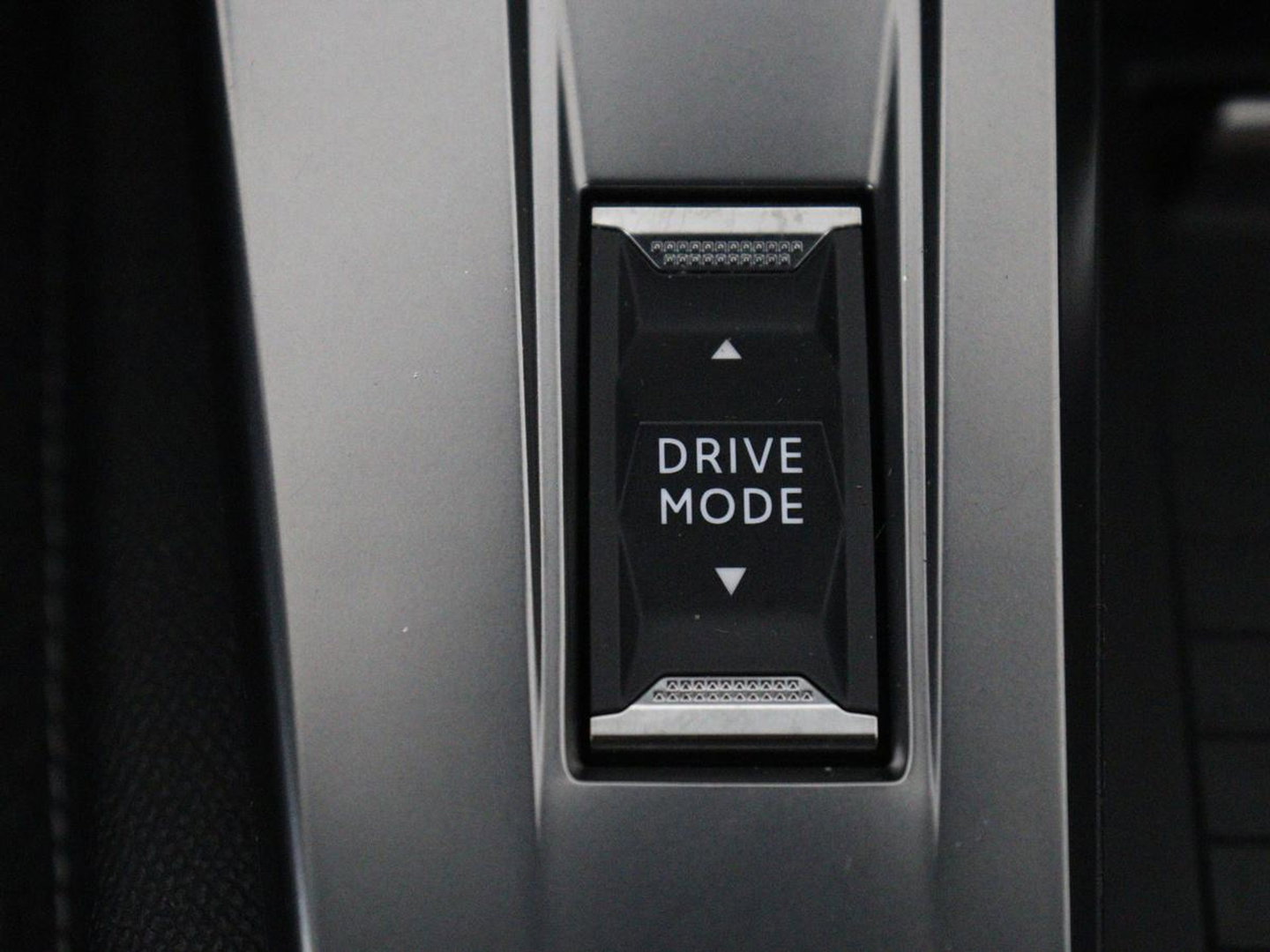 Peugeot 308 1.6 Plug-in Hybr. 180 Active Pack Bus. SOH 94,6% | Navigatie | Carplay | Parkeerhulp | Climate control | Full LED | Cruise control | Bluetooth | PHEV