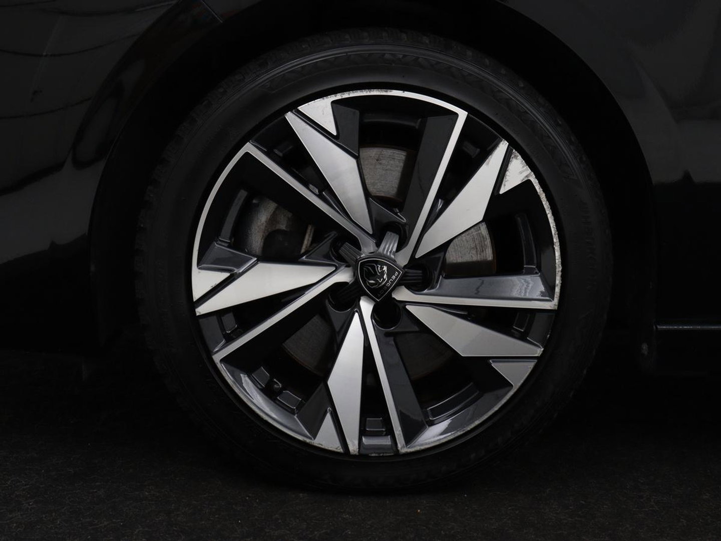 Peugeot 308 1.6 Plug-in Hybr. 180 Active Pack Bus. SOH 94,6% | Navigatie | Carplay | Parkeerhulp | Climate control | Full LED | Cruise control | Bluetooth | PHEV