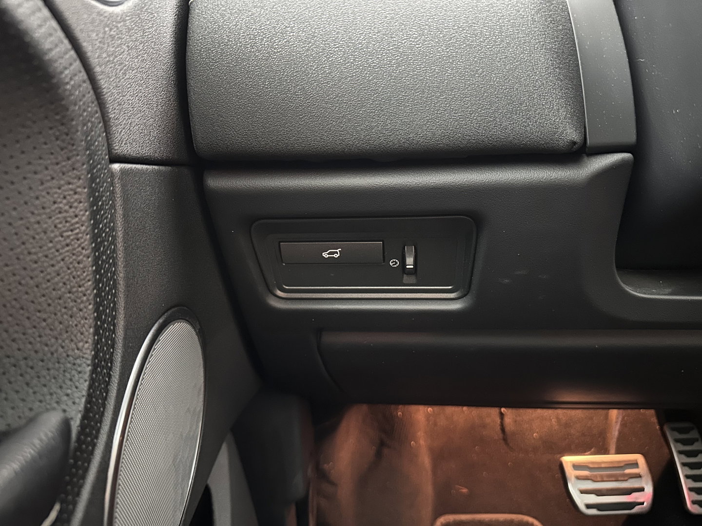 Land Rover Range Rover Evoque 2.2 TD4 4WD Prestige Aut. *PANO | LEATHER | XENON | MERIDIAN-AUDIO | MEMORY-PACK | NAVI-FULLMAP | CAMERA | HEATED-SPORTSEATS | PRIVACY-GLASS | ECC | KEYLESS | PDC | CRUISE | 20''ALU*