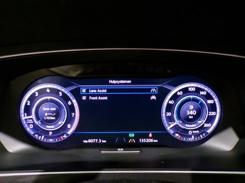 Volkswagen Tiguan 2.0 TSI DSG 220PK 4Motion Highline R-Line "Automaat" Full-LED Trekhaak Apple-Carplay Dynaudio Virtual Stoelverw.
