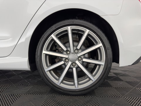 Audi A3 Sportback 1.4 e-tron S-Line Lease Edition (Plug-In) Aut. *PANO | LEATHER-ALCANTARA | BANG/OLUFSEN-AUDIO | DIGI-COCKPIT | HEATED-SPORTSEATS | FULL-LED | KEYLESS | NAVI-FULLMAP | PRIVACY-GLASS | ECC | PDC | ADAPTIVE-CRUISE | 18''ALU*
