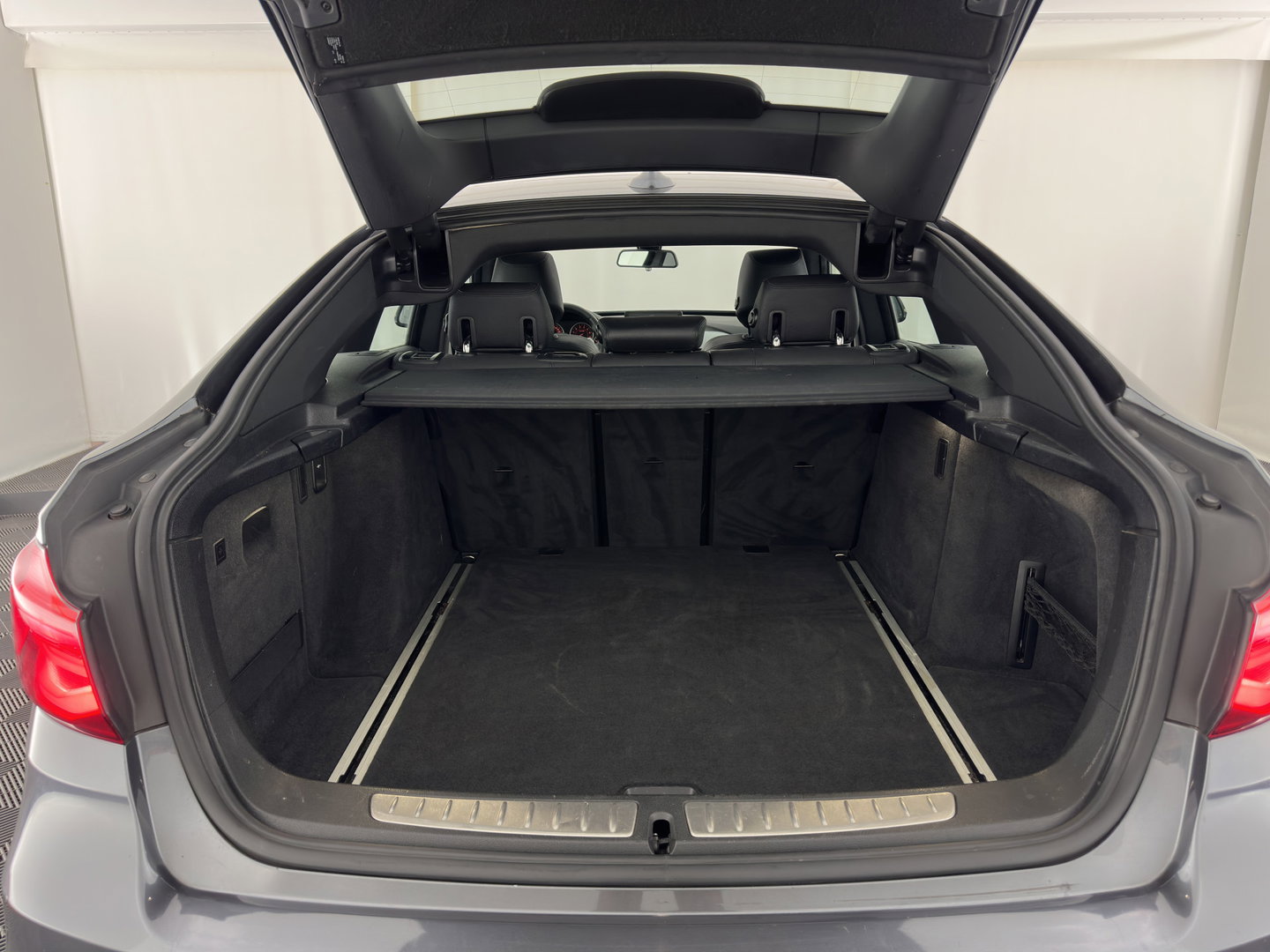 BMW 3-serie Gran Turismo 320i M-Sportpack High-Executive Aut. *PANO | LEATHER | FULL-LED | NAVI-FULLMAP | HEATED-SPORTSEATS | HIFI-SOUND | SHIFTPADDLES | ECC | PDC | CRUISE | 19''ALU*
