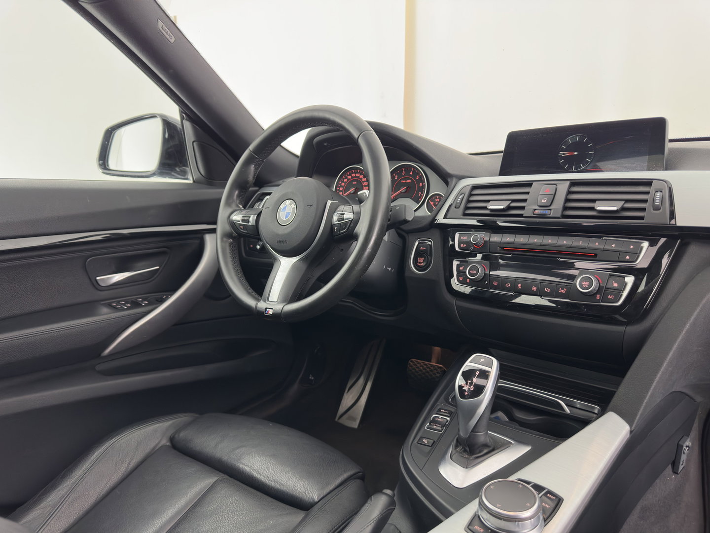 BMW 3-serie Gran Turismo 320i M-Sportpack High-Executive Aut. *PANO | LEATHER | FULL-LED | NAVI-FULLMAP | HEATED-SPORTSEATS | HIFI-SOUND | SHIFTPADDLES | ECC | PDC | CRUISE | 19''ALU*