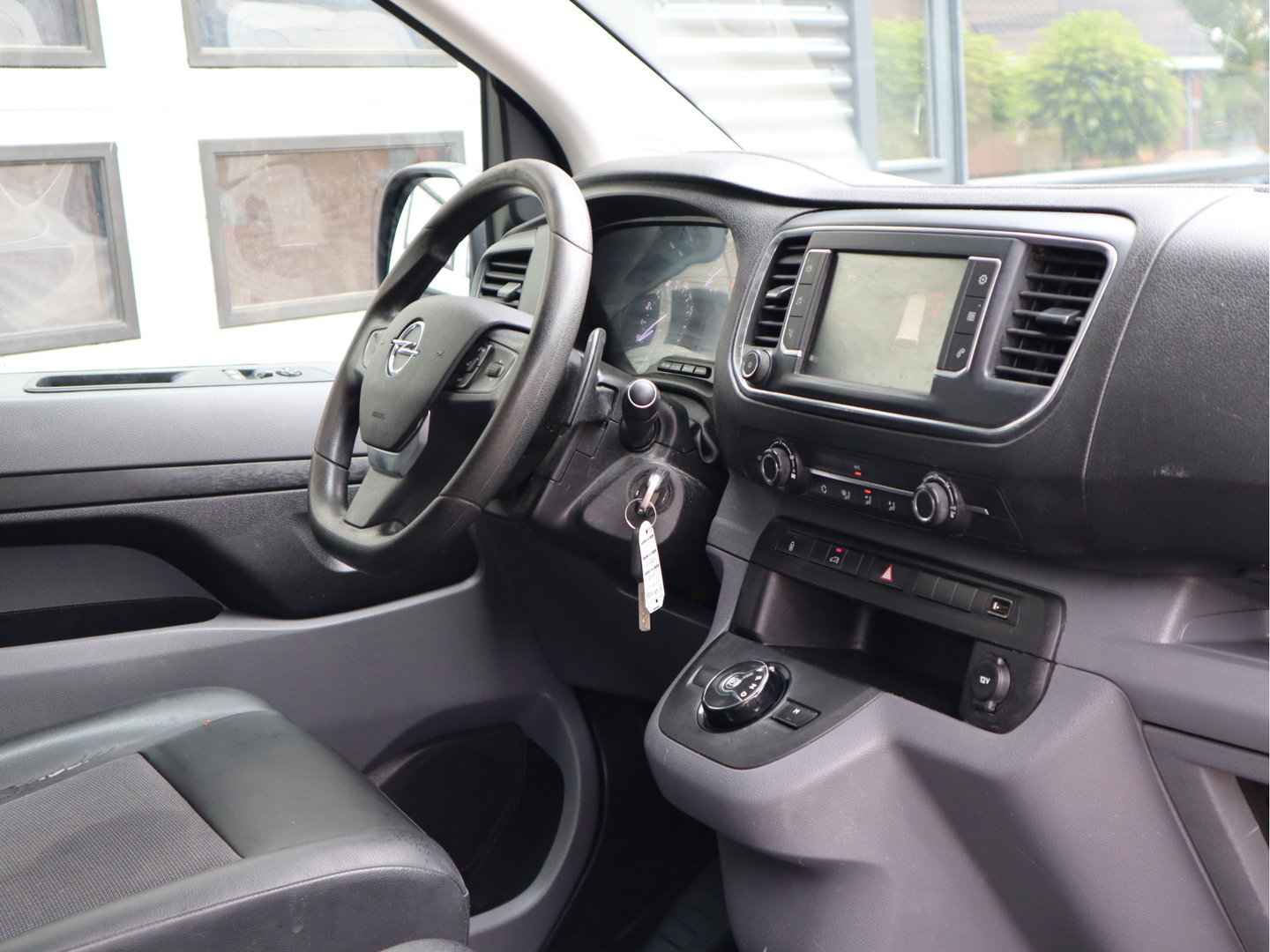 Opel Vivaro 2.0 CDTI 123pk Euro 6 Automaat - L3 - Airco - Cruise - Trekhaak