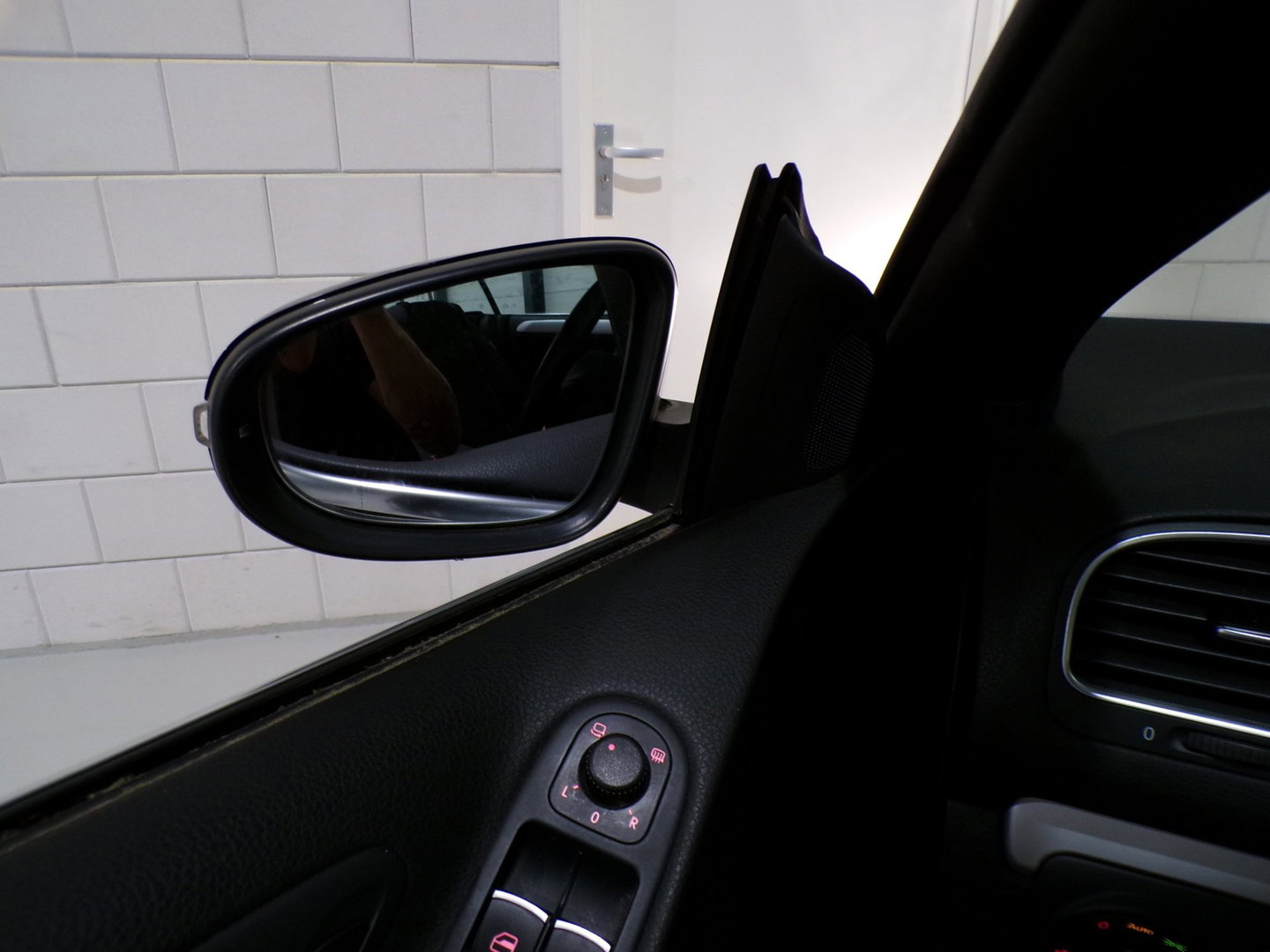 Volkswagen Golf Cabriolet 1.2 TSI Highline "Origineel NL!" Stoelverwarming Parkeersensoren Navigatie Bluetooth 17"Velgen Cruise