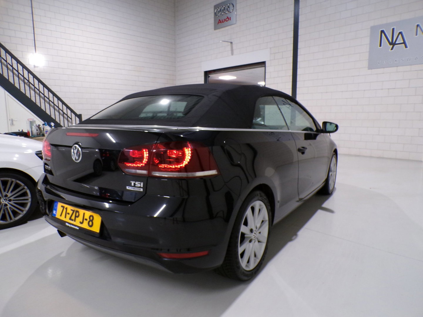 Volkswagen Golf Cabriolet 1.2 TSI Highline "Origineel NL!" Stoelverwarming Parkeersensoren Navigatie Bluetooth 17"Velgen Cruise
